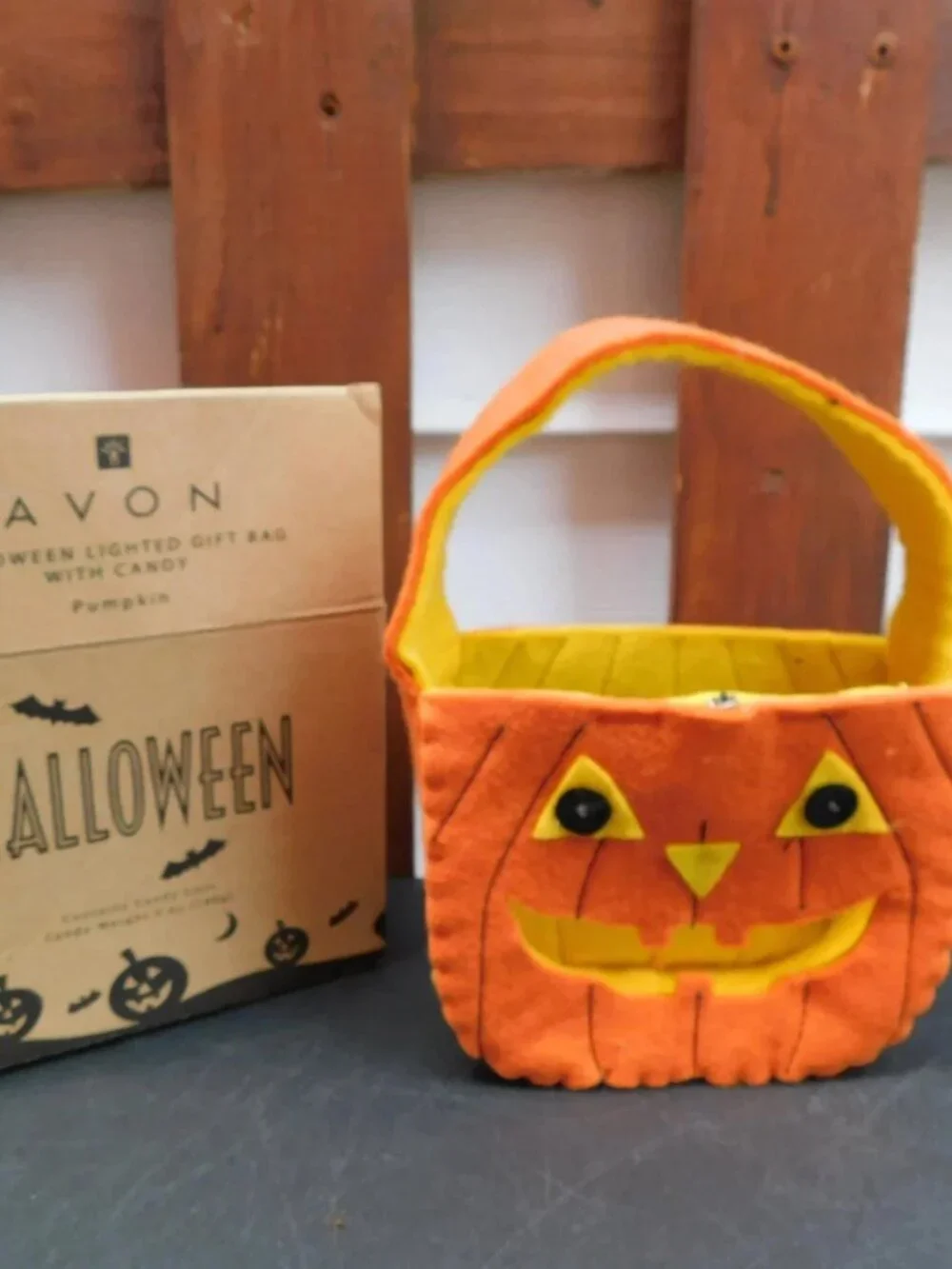 2007 Avon Halloween Lighted Felt Pumpkin Gift Bag - Candy Not Included
